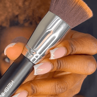 transform-your-look-with-expert-foundation-brush